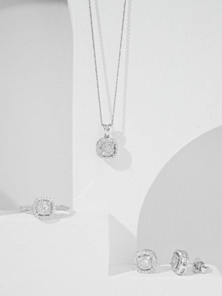 0.60 Karat Coranet Pırlanta Küpe