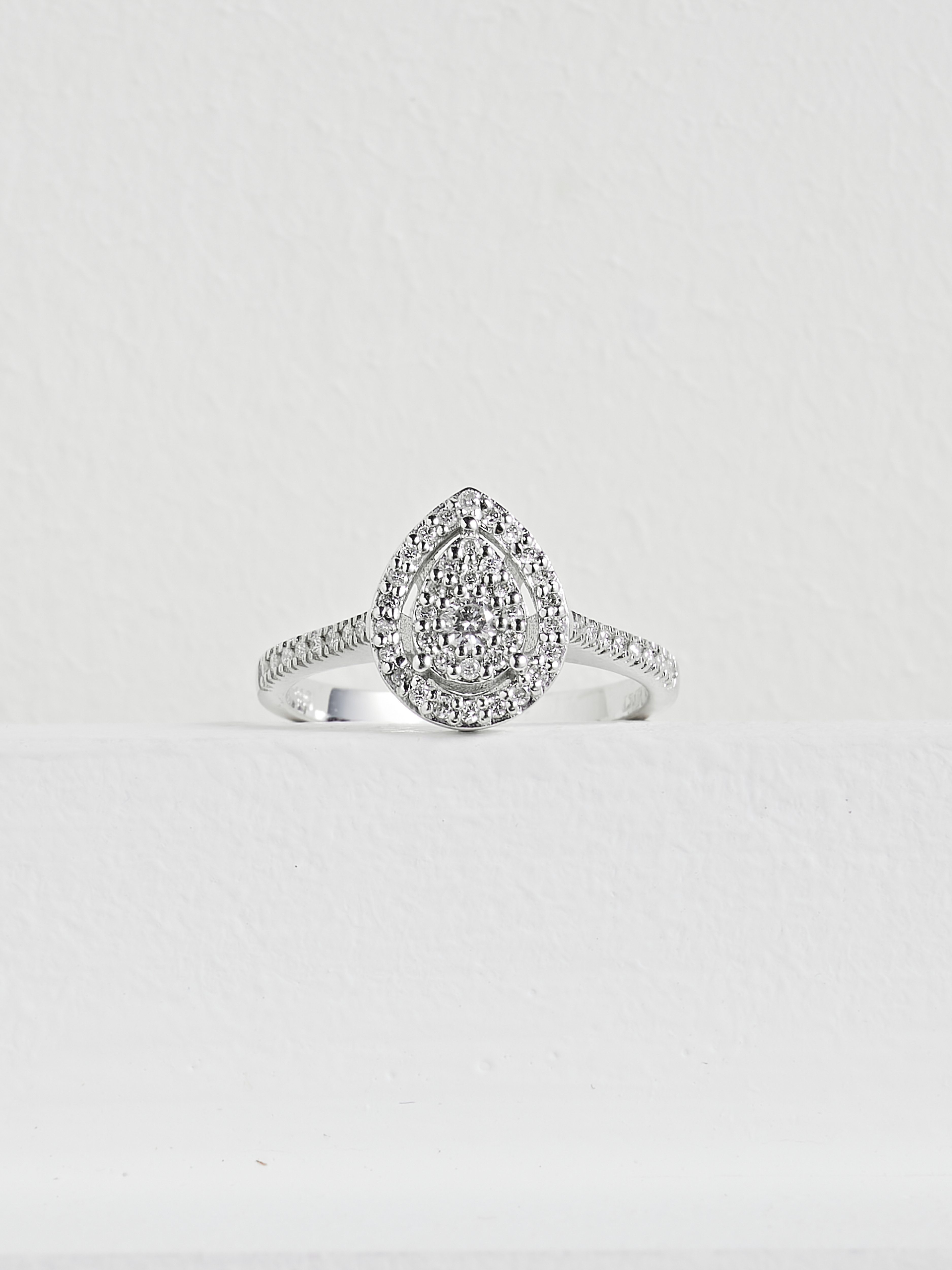 0.28 Karat Coranet Pırlanta Yüzük