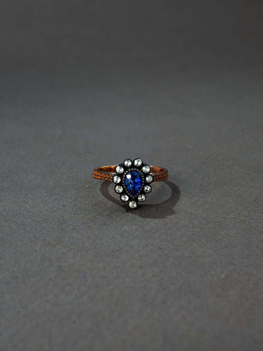 Damla Safir Taşlı Elmas Yüzük