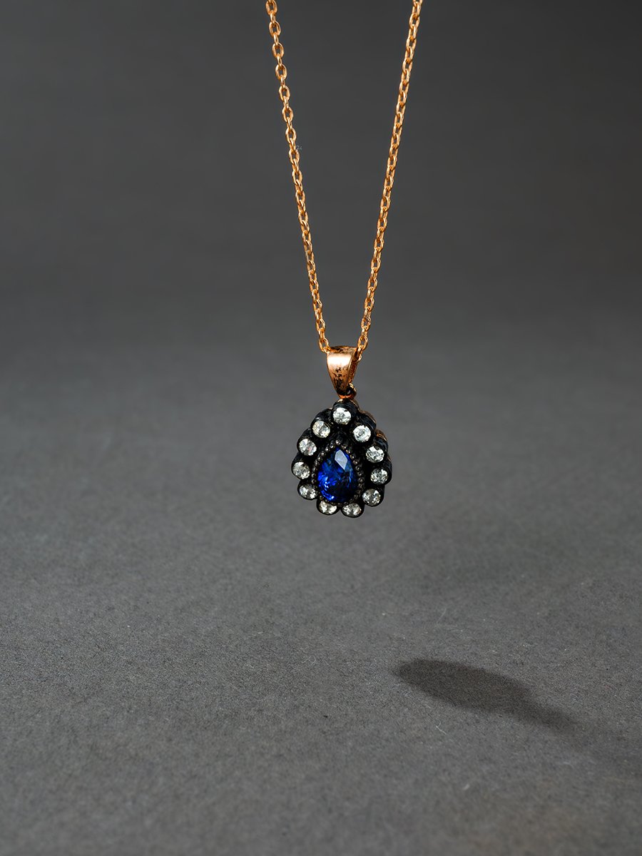 Damla Safir Taşlı Elmas Kolye