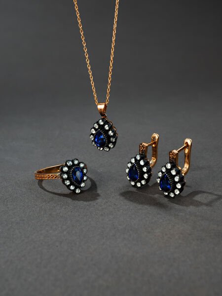 Damla Safir Taşlı Elmas Kolye