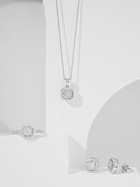 0.23 Karat Coranet Pırlanta Kolye