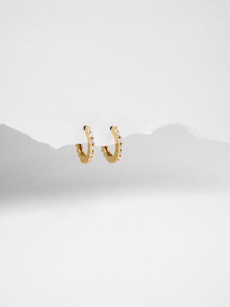 14 Ayar Sarı Taşlı Küpe