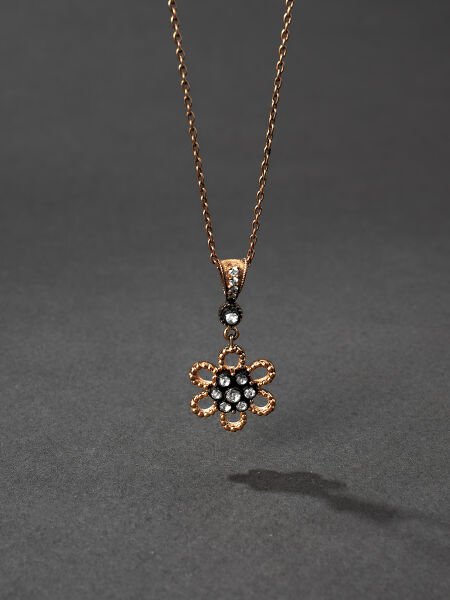 0.27 Karat Elmas Kolye