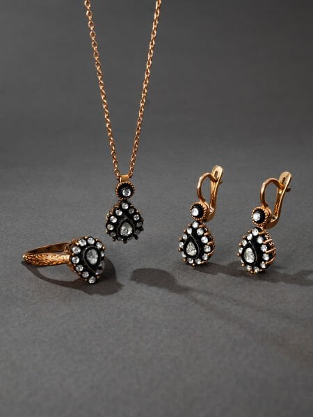 0.31 Karat Elmas Kolye