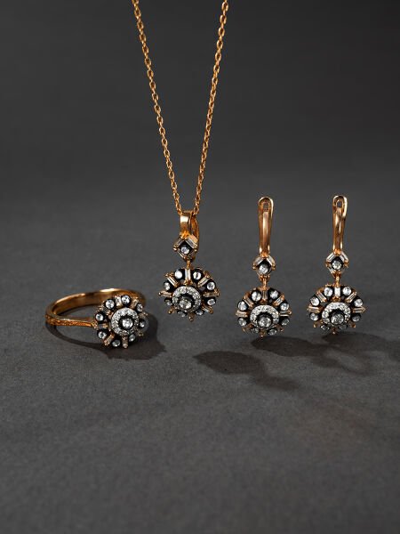 0.36 Karat Elmas Kolye