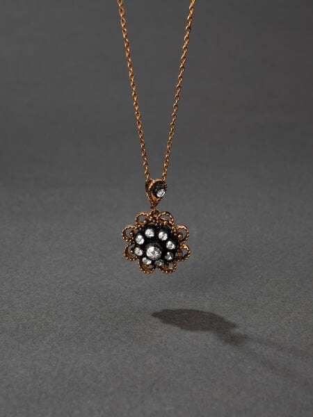 0.36 Karat Elmas Kolye