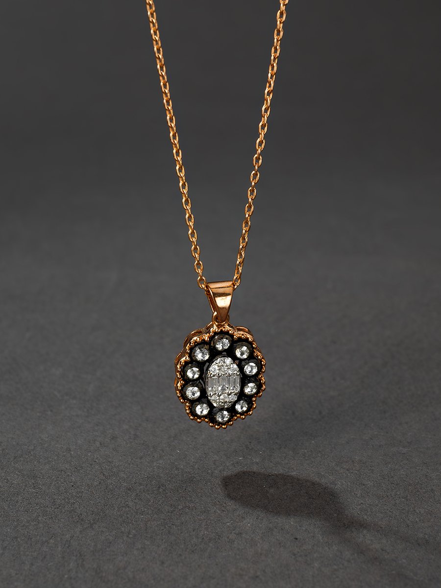 0.23 Karat Elmas Kolye