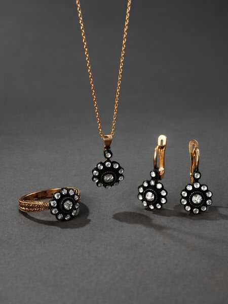 0.68 Karat Elmas Küpe