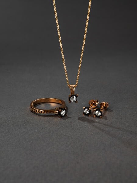 0.08 Karat Elmas Kolye