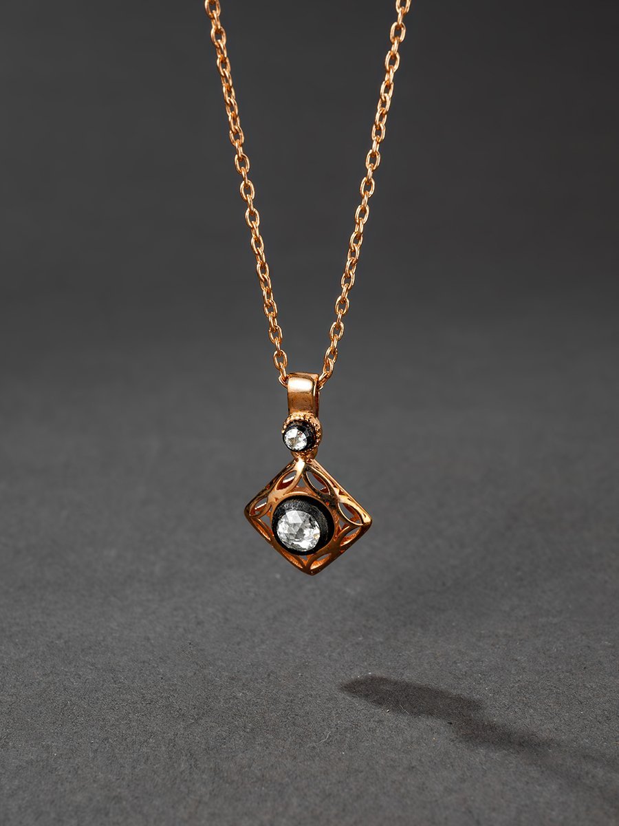 0.14 Karat Elmas Kolye