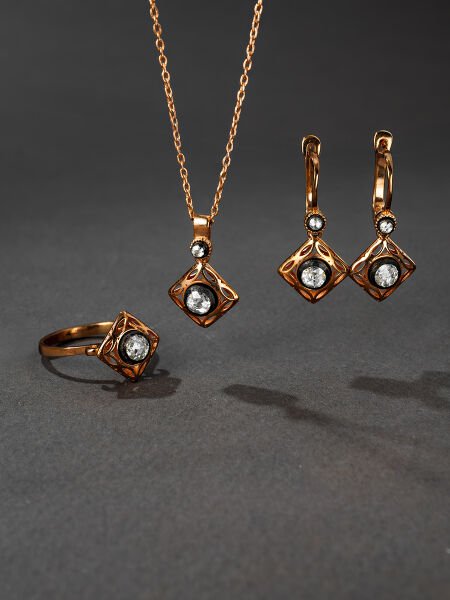 0.32 Karat Elmas Küpe