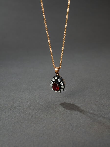 Damla Yakut Taşlı Elmas Kolye