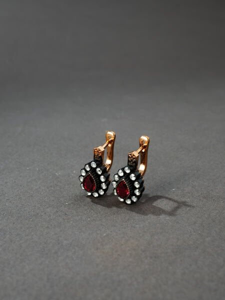 Damla Yakut Taşlı Elmas Küpe