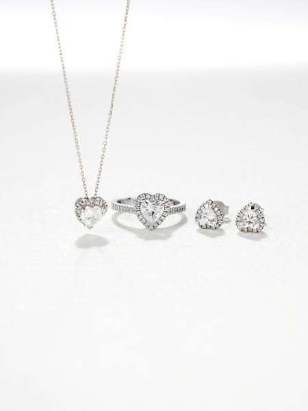 14 Ayar Beyaz Taşlı Yüzük