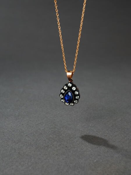 Damla Safir Taşlı Elmas Kolye