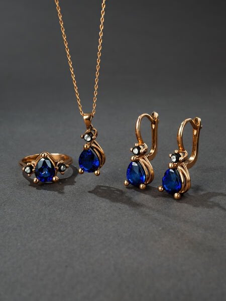 Damla Safir Taşlı Elmas Küpe