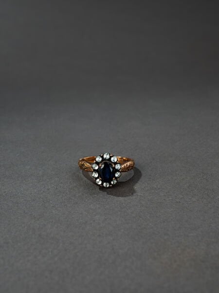 Oval Safir Taşlı Elmas Yüzük
