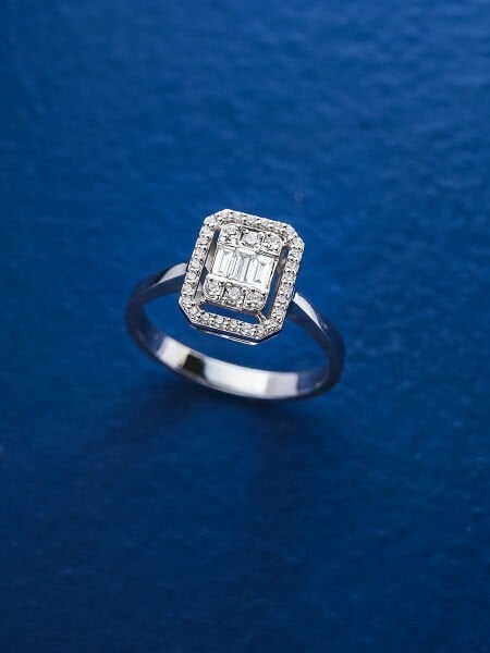 0.32 Karat Pırlanta Baget Yüzük