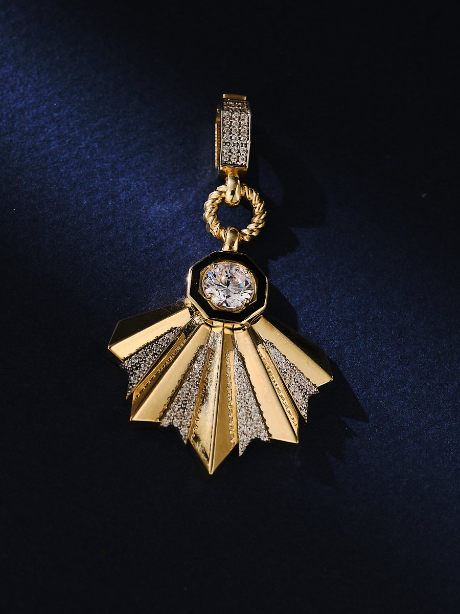 14 Ayar Siyah Taşlı Kolye Ucu Charm