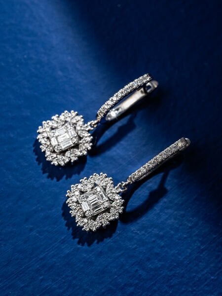 1.08 Karat Pırlanta Baget Küpe