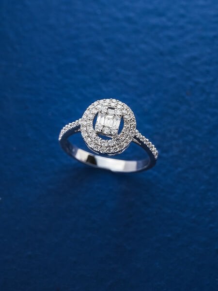 0.29 Karat Pırlanta Baget Yüzük