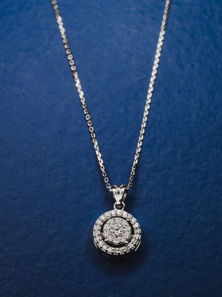 0.23 Karat Pırlanta Coronet Kolye