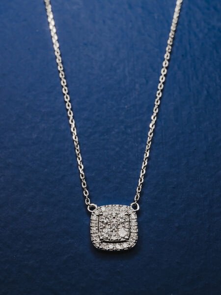 0.38 Karat Pırlanta Coronet Kolye